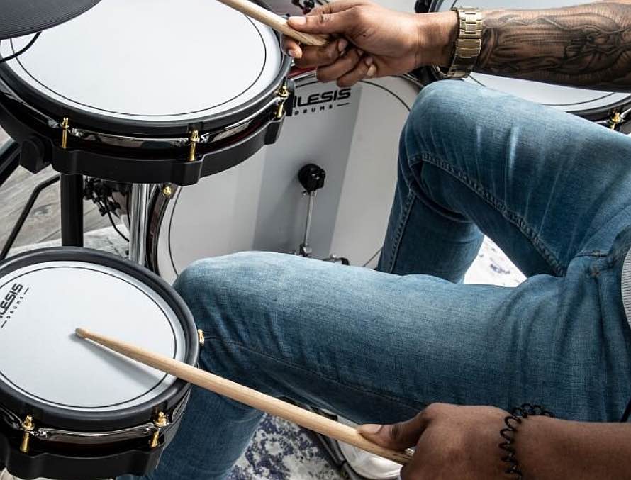 alesis-strata-prime-06