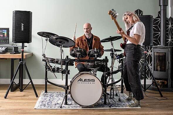 strike-amp-15-mk2-03